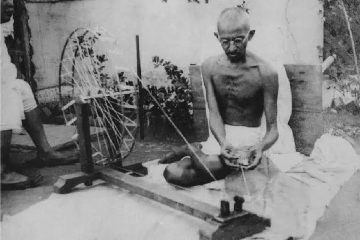 अहिंसा केवल विचार नहीं, भीतर के हिंसक आवेगों पर विजय है