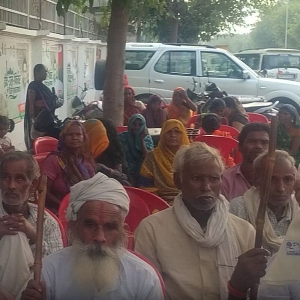 कन्नौज में मुलायम सिंह यादव को श्रद्धांजलि अर्पित:पुण्यतिथि पर कार्यकर्ताओं ने नेताजी के संघर्ष और विचारों को याद किया