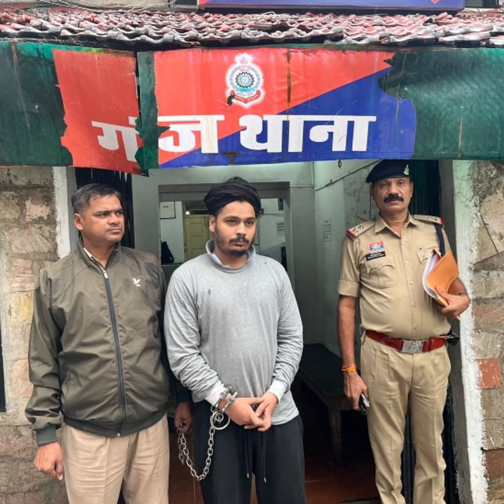 साधु बनकर 15 लाख की ठगी करने वाला गिरफ्तार:पत्नी की बीमारी ठीक करने और परिवार पर अनिष्ट का डर दिखाकर मांगे थे जेवर