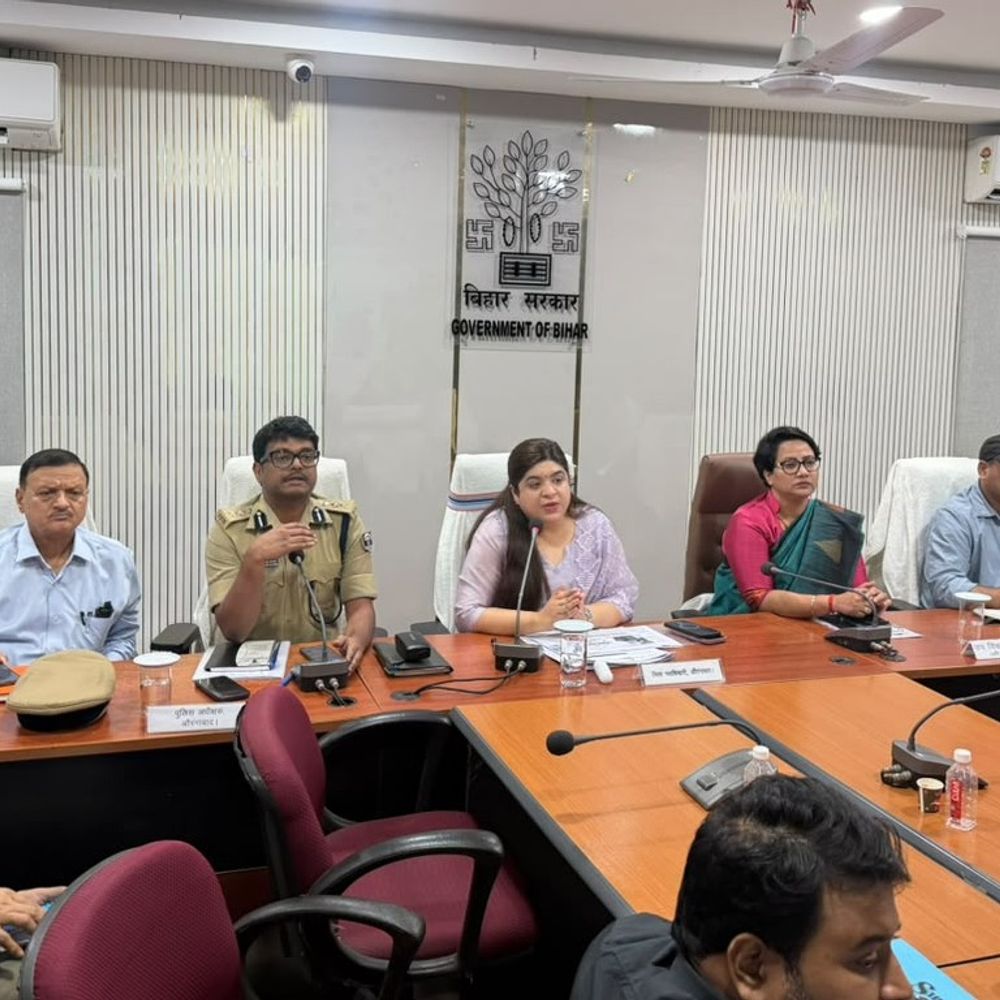 ‘सीएम क्यूआरटी के मामलों के निष्पादन में देरी बर्दाश्त नहीं’:डीएम-एसपी ने अधिकारियों को दिए निर्देश, समीक्षा बैठक में गुणवत्तापूर्ण कार्रवाई पर जोर