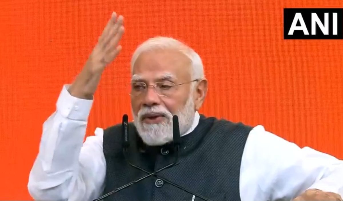 PM Narendra Modi 25 Years In Governance | शासन के 25 साल पूरे होने पर पीएम मोदी ने दिया ‘हम यह करेंगे’ का नया नारा, 2047 तक ‘विकसित भारत’ के बताए 3 बड़े लक्ष्य!