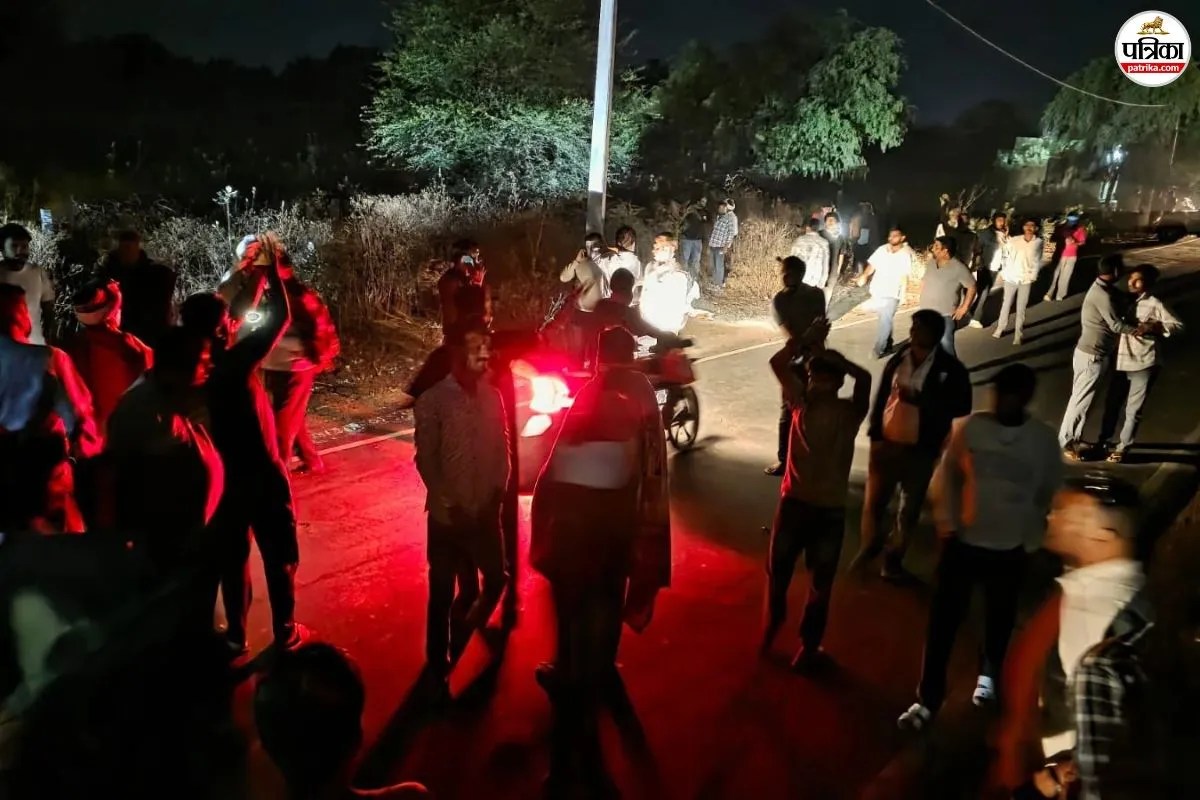 Rajasthan: काली एसयूवी ने बाइक सवार युवकों को रौंदा, 2 की घटनास्थल पर हुई मौत, एक की हालत नाजुक