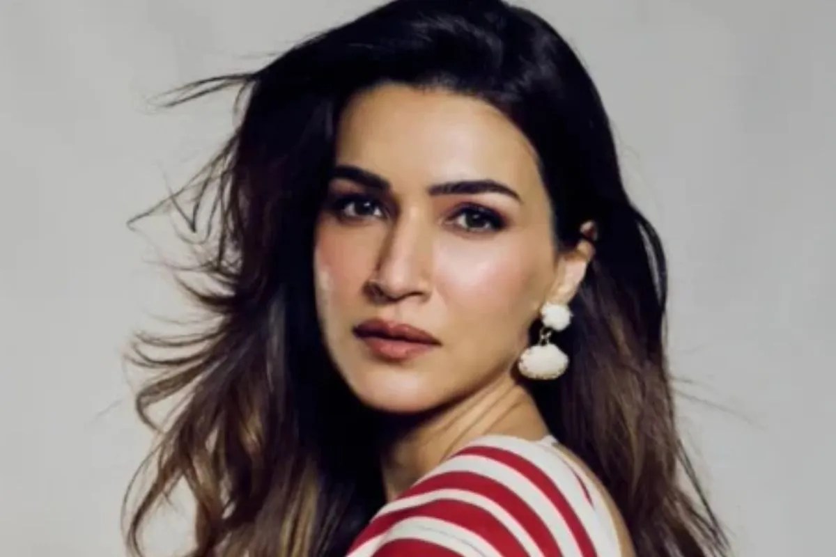 ‘शाहरुख-रणवीर पर करोड़ों लुटाते हो, फीमेल स्टार्स पर भरोसा क्यों नहीं’, कृति सेनन ने फिल्ममेकर्स को लेकर दिया ऐसा बयान