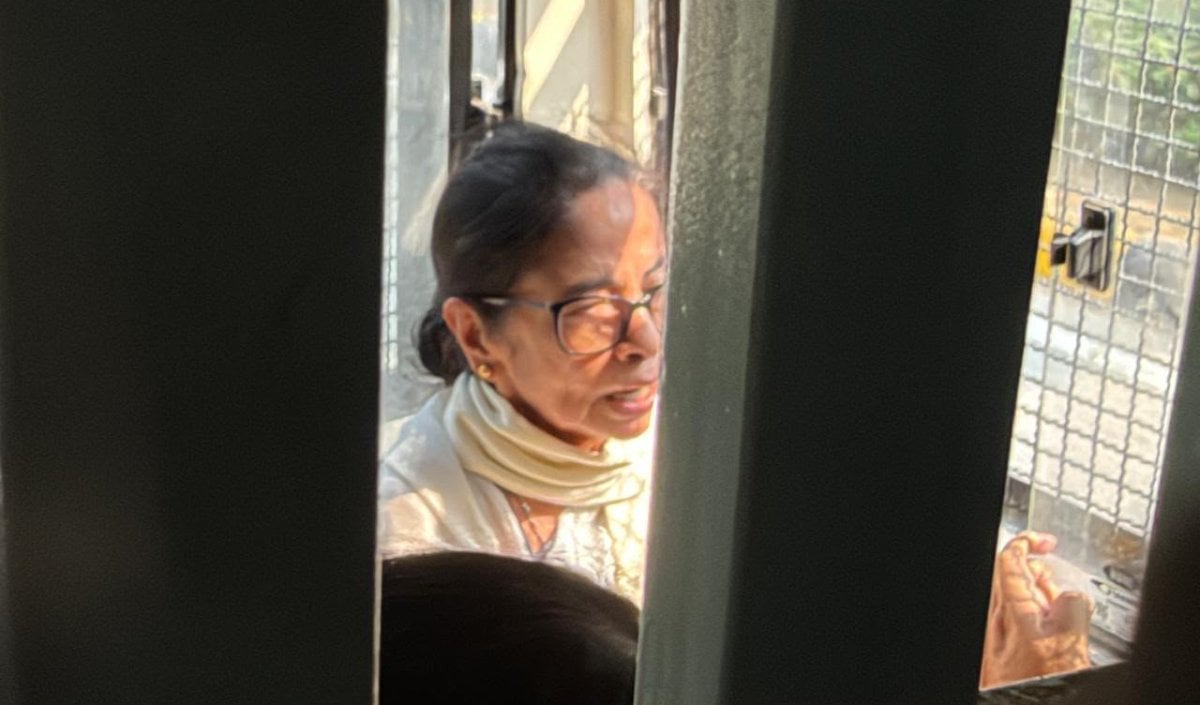 Delhi Police Action: केजरीवाल और ममता हिरासत में, 1000 प्रोटेस्टर्स पर भी एक्शन
