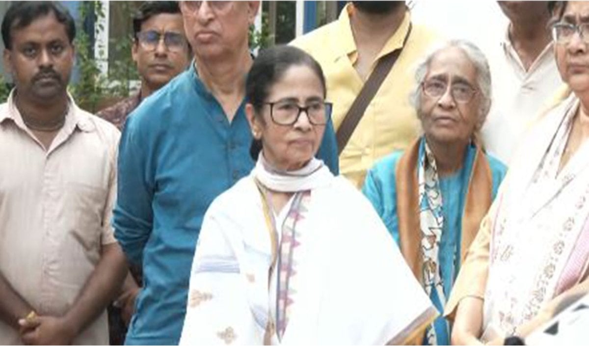 अभिषेक के बजाय खुद Delhi जाएंगी Mamata Banerjee, राष्ट्रपति से मिलने वाले प्रतिनिधिमंडल में शामिल