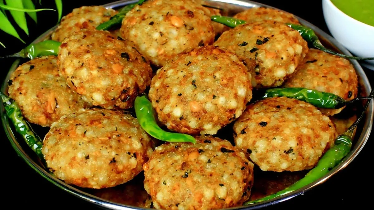 व्रत में अचानक लगी भूख तो घंटों साबूदाना भिगोने की नहीं पड़ेगी जरूरत, बिना भिगोए इस ट्रिक से बनाएं क्रिस्पी साबूदाना वड़ा