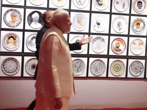 UPSC के 100 साल पूरे:PM मोदी ने बुक, सिक्का और डाक टिकट जारी की; एजेंसी के कराए एग्जाम में 12 लाख स्टूडेंट्स हिस्सा लेते हैं