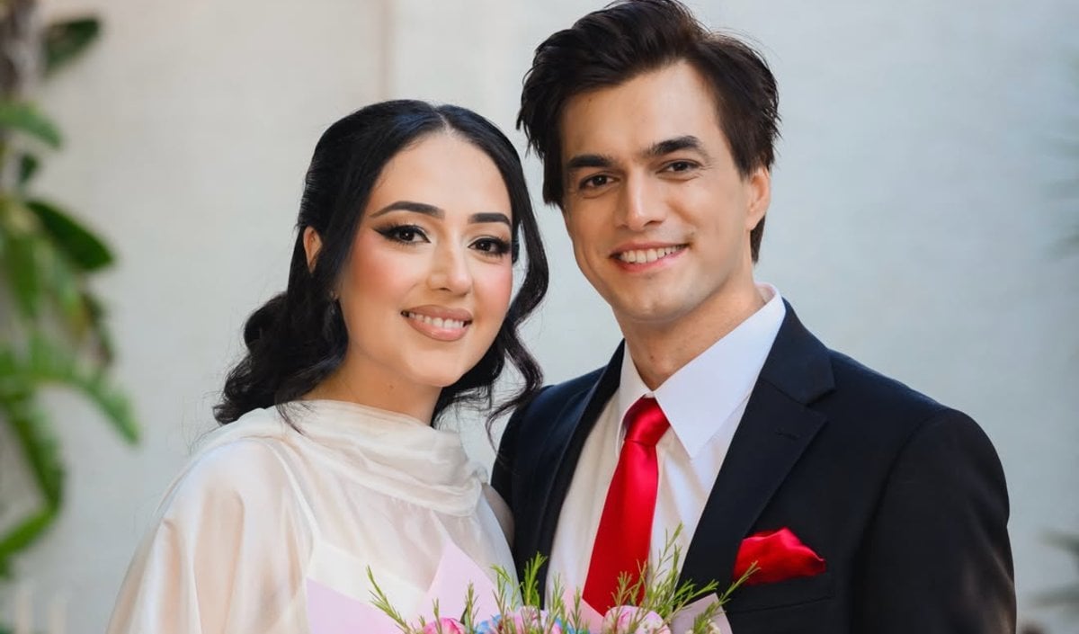 Mohsin Khan की शादी की पहली तस्वीर आई सामने, दुल्हन Tammana संग रोमांटिक अंदाज में दिखे एक्टर