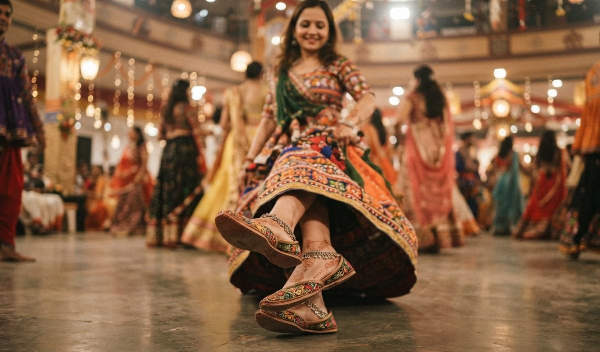Navratri में Garba के लिए सही Footwear कैसे चुनें, ये आसान टिप्स आएंगे काम