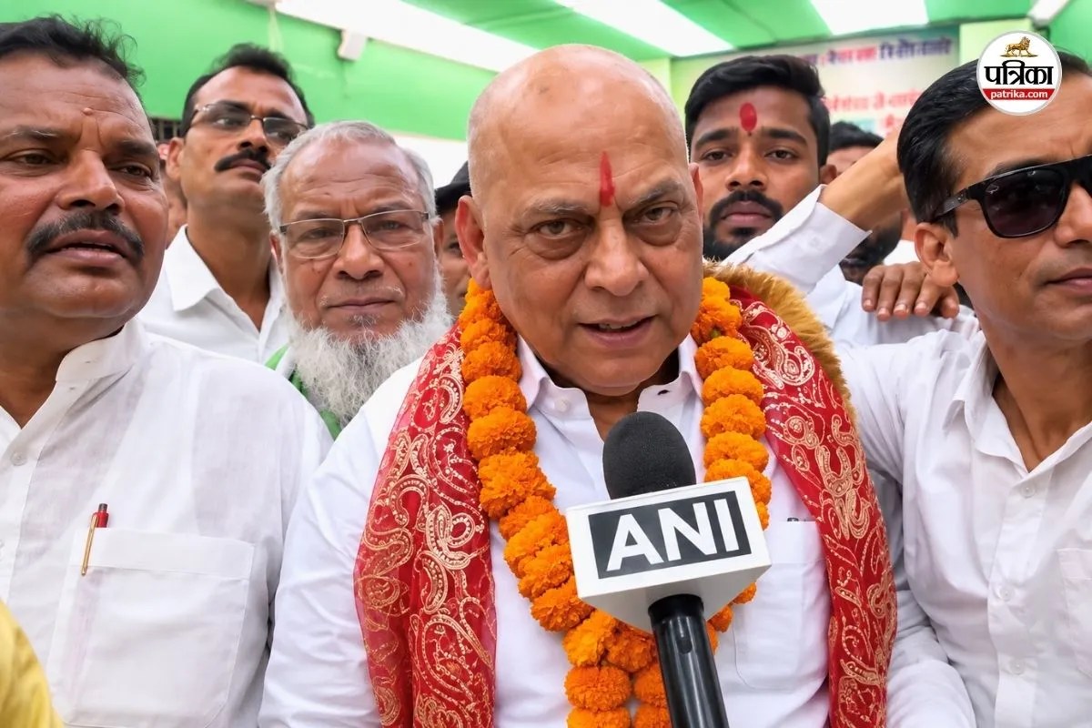 Bihar MLC Election: अनंत सिंह से खींचतान के बीच नीरज कुमार ने किया नामांकन, बोले- नालंदा यूनिवर्सिटी और चरवाहा विद्यालय के बीच मुकाबला
