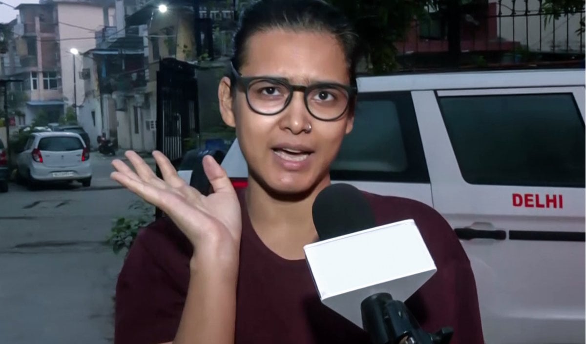 Delhi Police का Peace Bond नोटिस अवैध? Urgent Hearing की मांग लेकर High Court पहुंचीं नेहा बोरा
