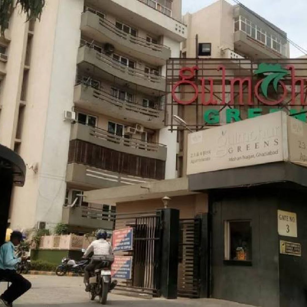 गुलमोहर ग्रींस के 2 टावर गिराए जाएंगे:गाजियाबाद विकास प्राधिकरण के VC को फटकार, हाईकोर्ट ने बिल्डर पर 25 लाख जुर्माना लगाया