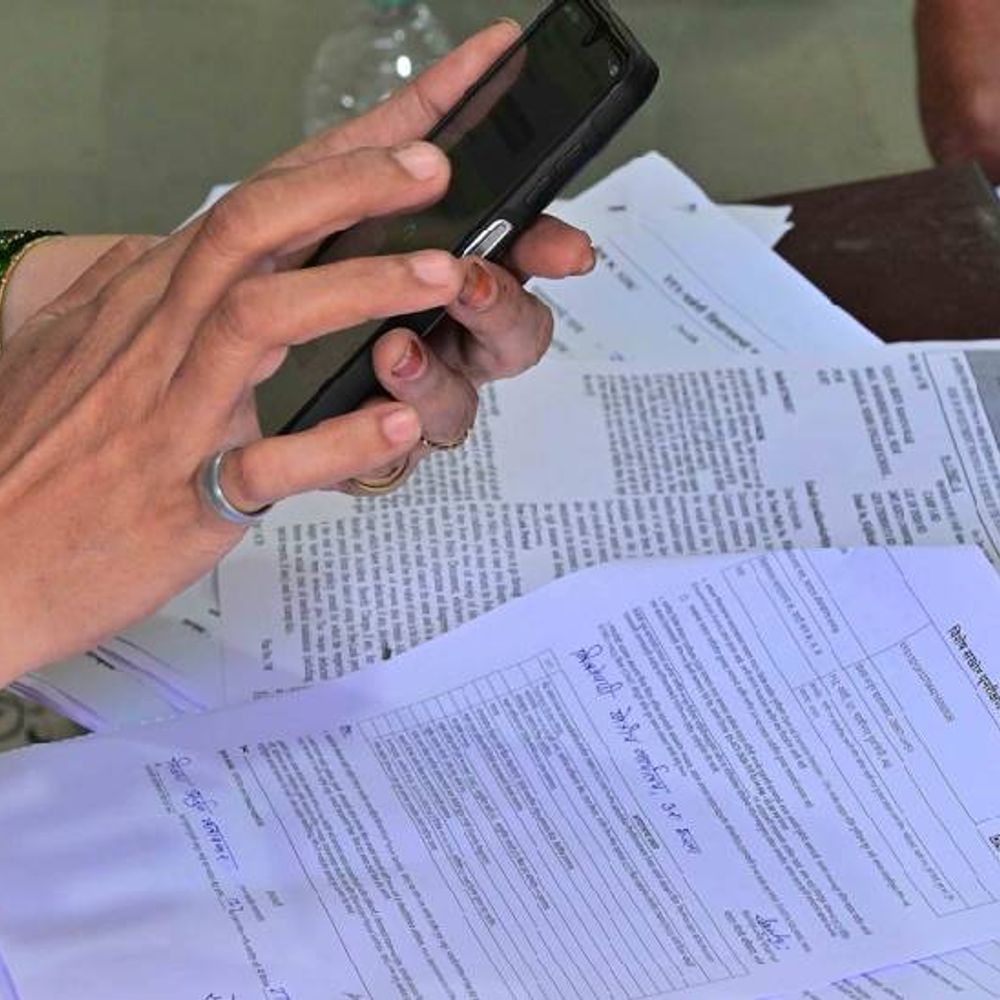 तेलंगाना में अवैध फॉर्म 7 के मामले में पहली FIR:भाजपा एजेंट पर 30 लोगों के नाम पर फर्जी फॉर्म भरने का आरोप, सभी मुस्लिम