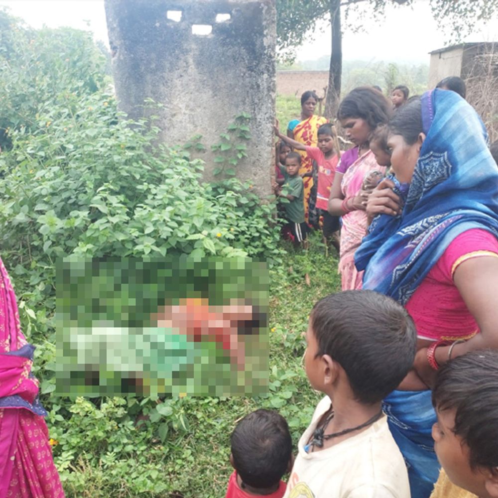 गिरिडीह में कुल्हाड़ी से हमले में चाची की मौत:भतीजे ने पत्नी और 80 वर्षीय चाची पर किया हमला; पत्नी घायल, आरोपी गिरफ्तार