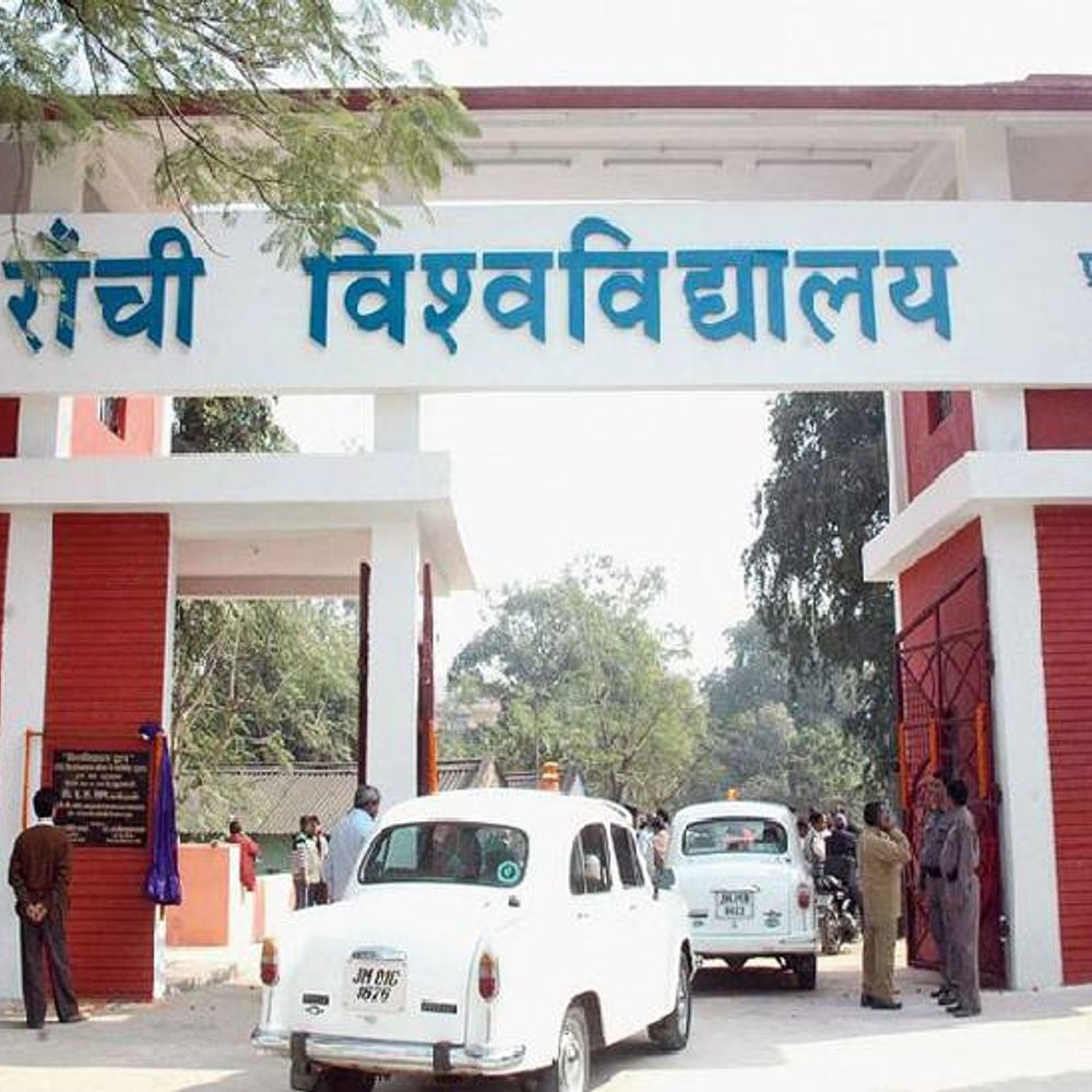 आरयू ने 5 वर्ष पहले 36 कर्मियों की नौकरी पक्की:पूजा का तोहफा, उच्च शिक्षा विभाग ने विवि के वेतन निर्धारण प्रस्ताव को दी स्वीकृति
