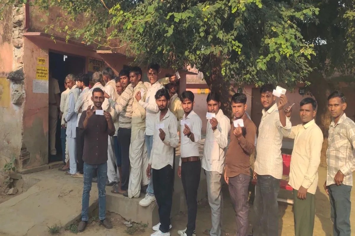 अलवर पंचायत चुनाव: पहले चरण में सुबह 10 बजे तक 13.34% मतदान, रामगढ़ सबसे आगे