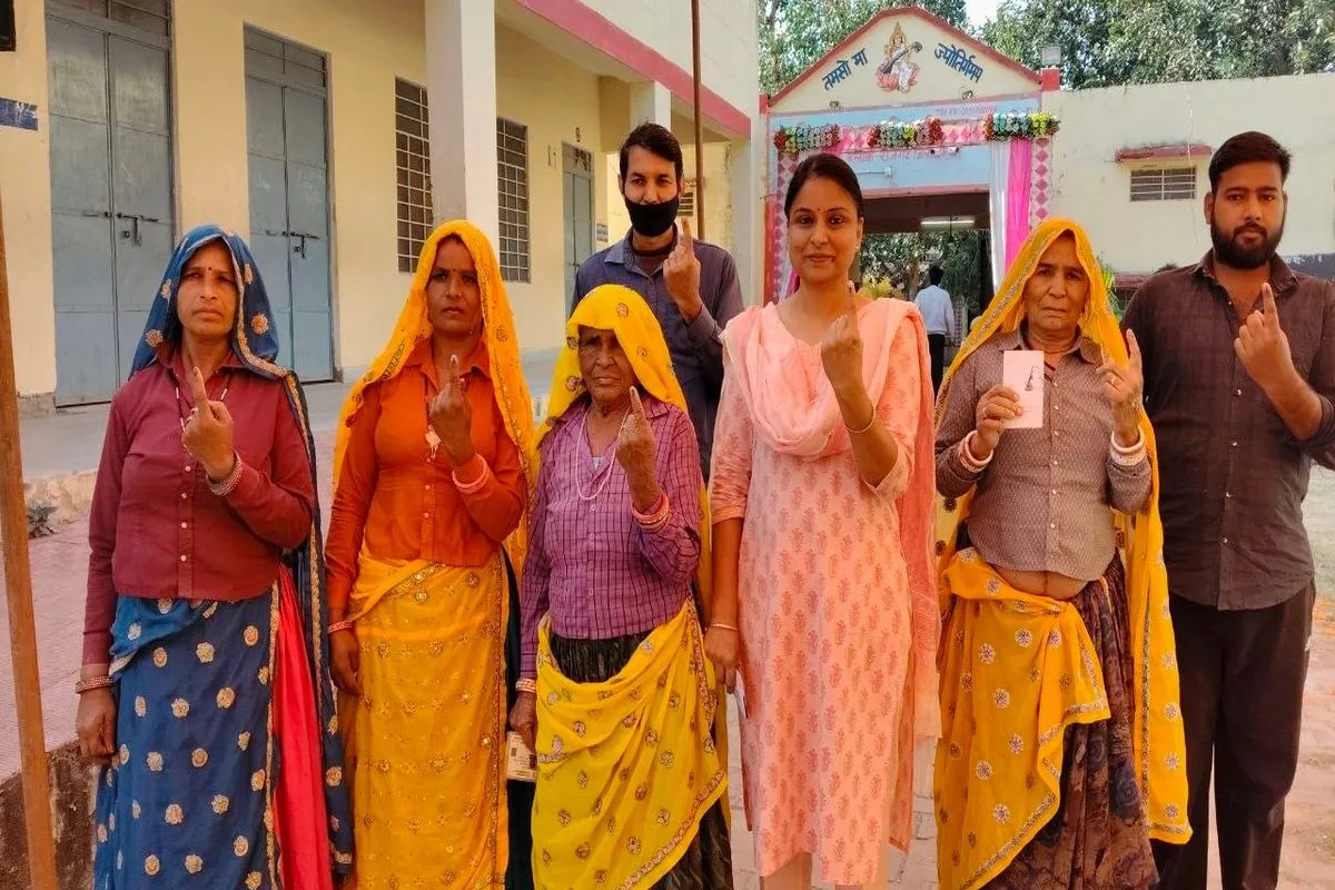 अलवर पंचायत चुनाव: सुबह 10 बजे तक 14.73% मतदान, उमरैण में सबसे तेज वोटिंग