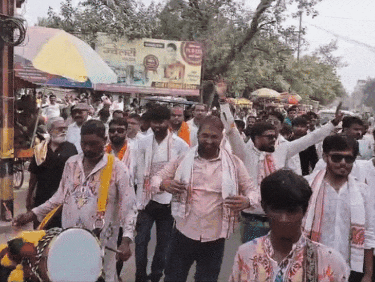 दरभंगा स्नातक निर्वाचन क्षेत्र से चुनाव मैदान में डॉ. धर्माश:कहा- युवा और महिलाओं का मिल रहा समर्थन, सभी दलों के लोग दे रहे सम्मान