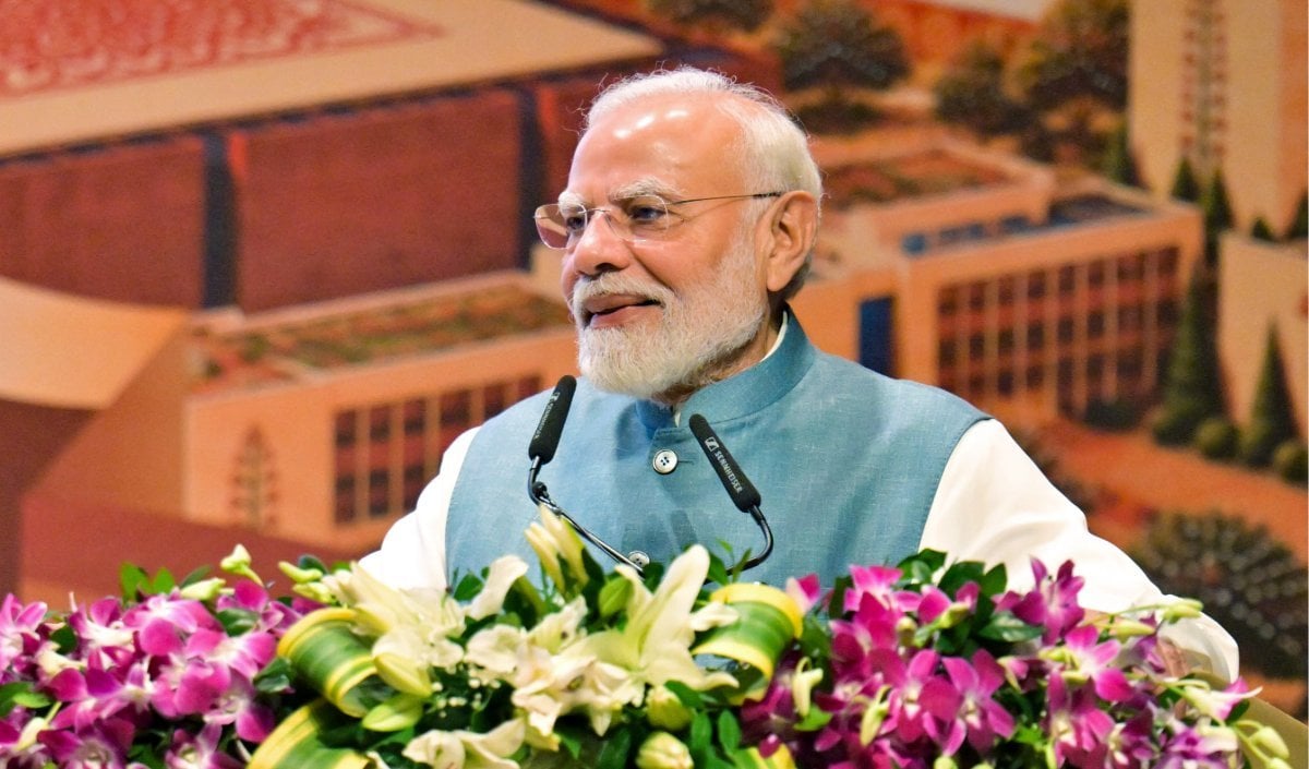 PM Modi ने Congress पर साधा निशाना, बोले- Phone Banking से चुनिंदा अमीरों को बांटे गए थे लोन