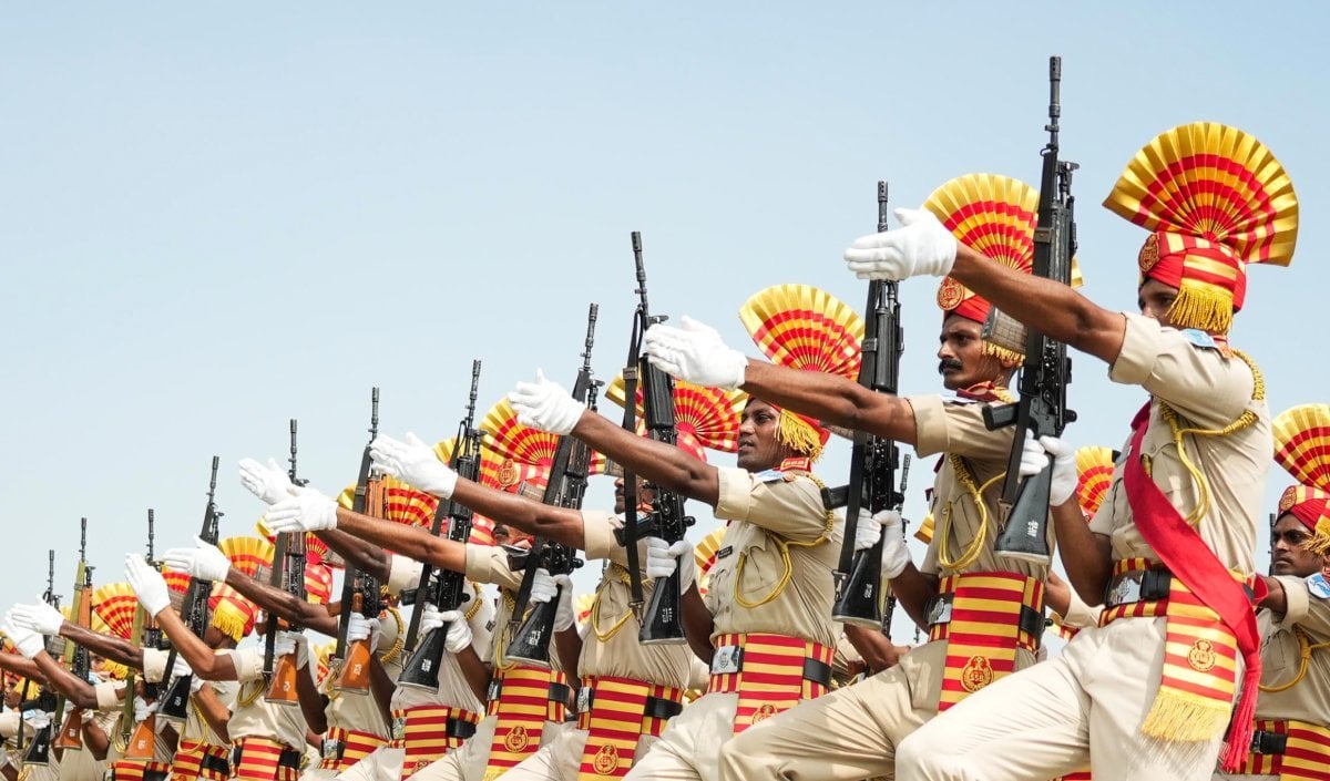 UP पुलिस SI भर्ती पर हाई कोर्ट का बड़ा चाबुक! नियुक्ति पत्र बांटने पर रोक, आंसर की के ‘खेल’ से फंसा 12 हजार युवाओं का भविष्य!