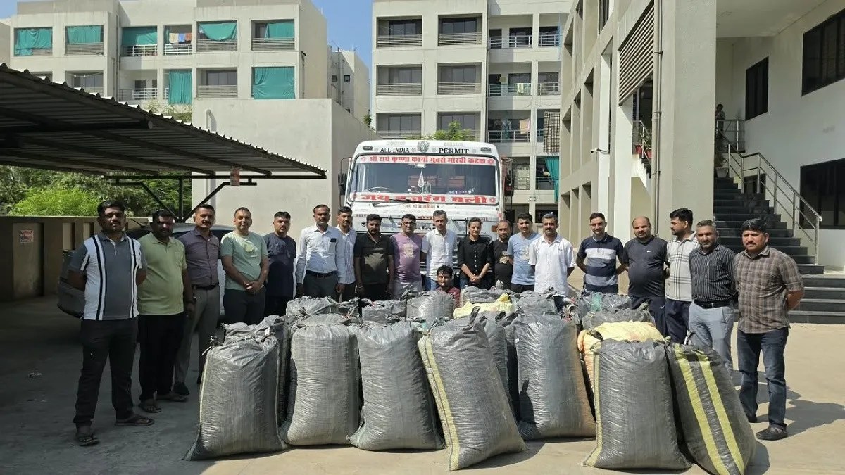 Ahmedabad: स्टील कॉइल की आड़ में पोस्त डोडा की तस्करी का पर्दाफाश, एक आरोपी गिरफ्तार