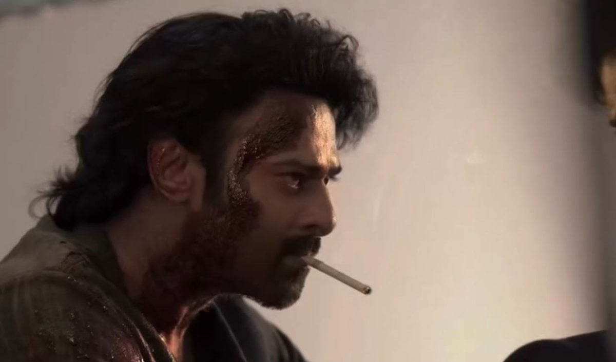 Prabhas की Fauzi के टीजर पर विवाद, नेताजी को हिटलर से जोड़ने पर भड़के लोग