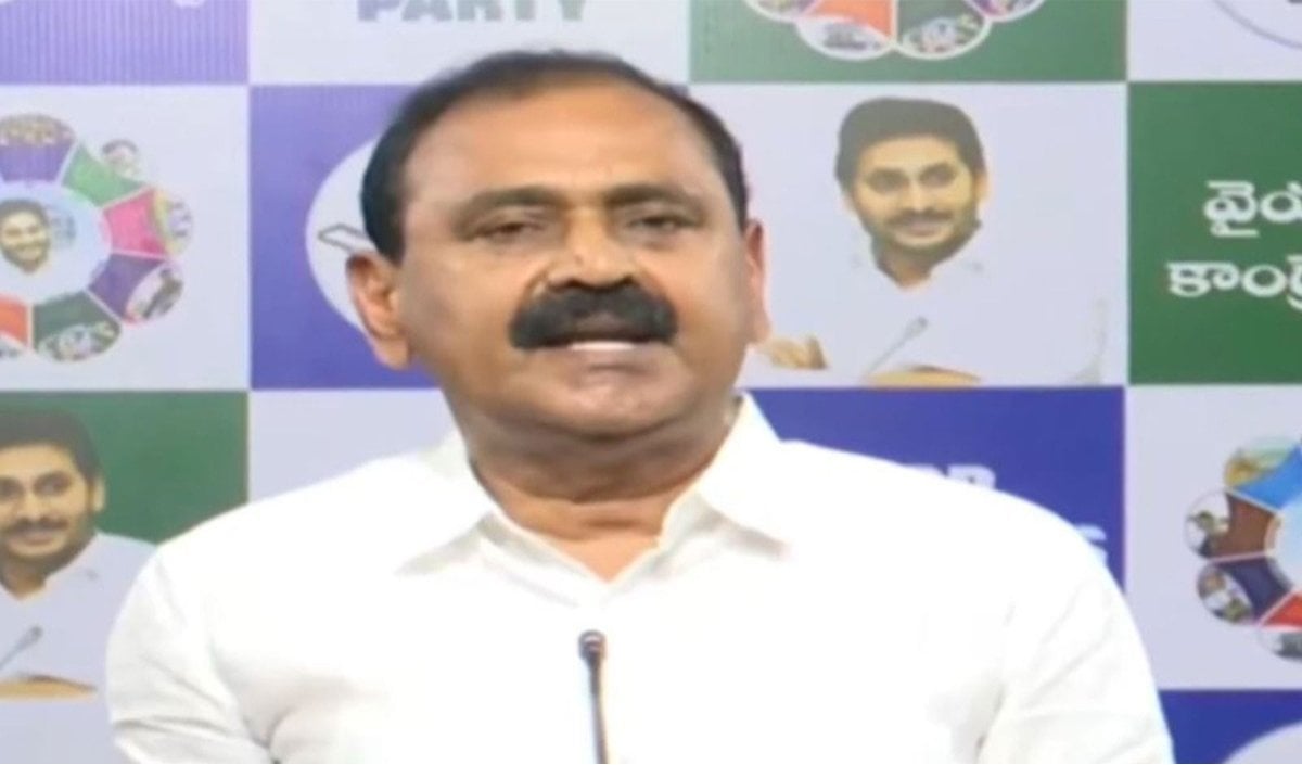 Bengaluru Bar में IAS Vikas Marmat के हंगामे से TDP घिरी, YSRCP ने दागे सवाल