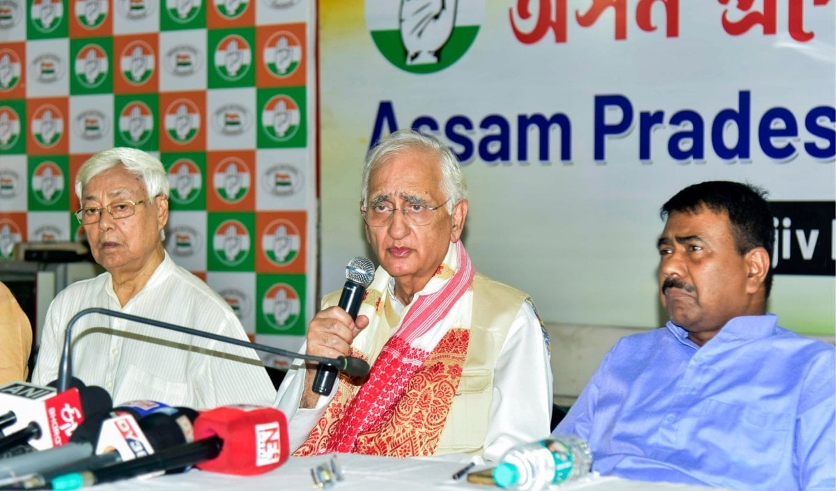 Jamia Protest में ‘Free Kashmir, Free Sharjeel Imam’ के विवादित Posters, Salman Khurshid बोले- लगाने वालों से सवाल पूछे Media