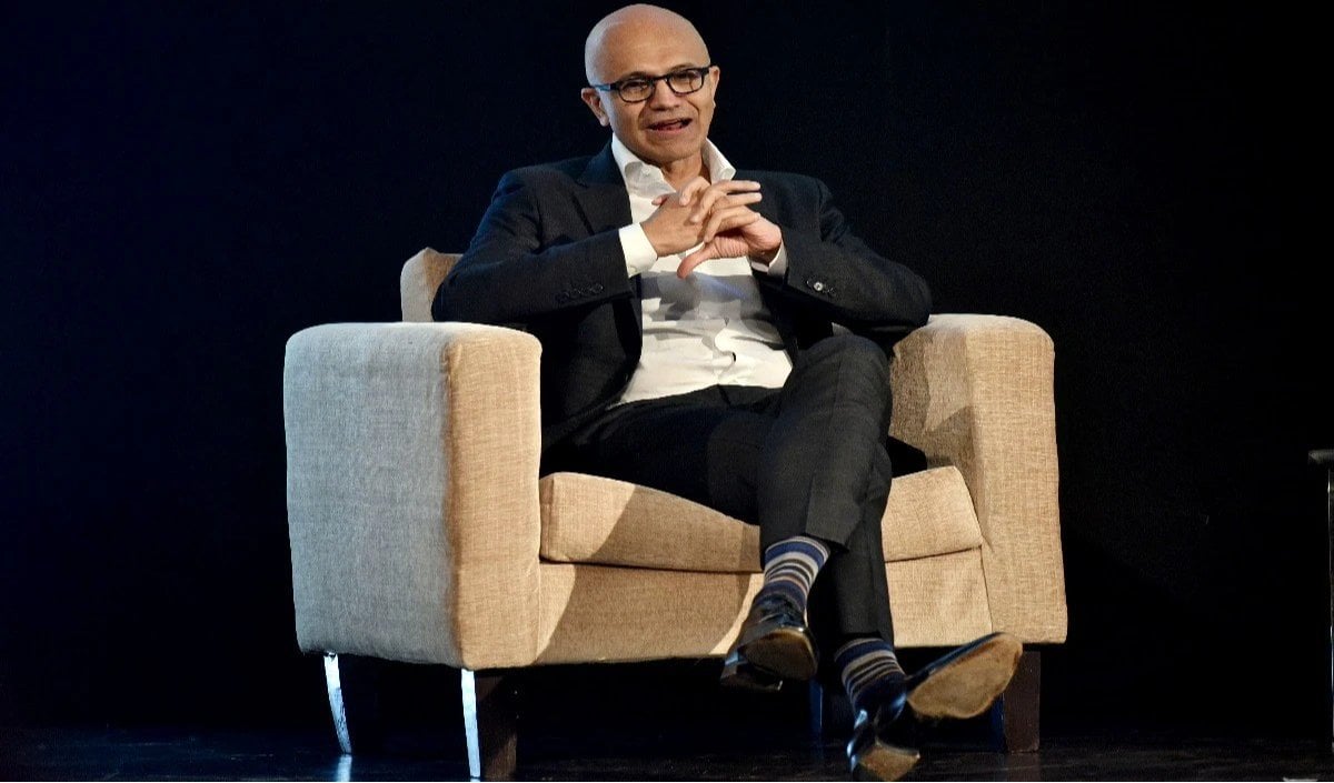 Satya Nadella ने कंपनियों को चेताया, ताकतवर AI मॉडल पर तुरंत कंट्रोल और सुरक्षा ऑडिट जरूरी
