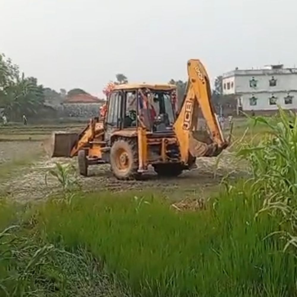 मनरेगा की 6.33 लाख राशि की वसूली का आदेश:खर्च के बाद भी मिट्‌टीकरण नहीं, तीन कर्मियों से वसूले जाएंगे रुपए
