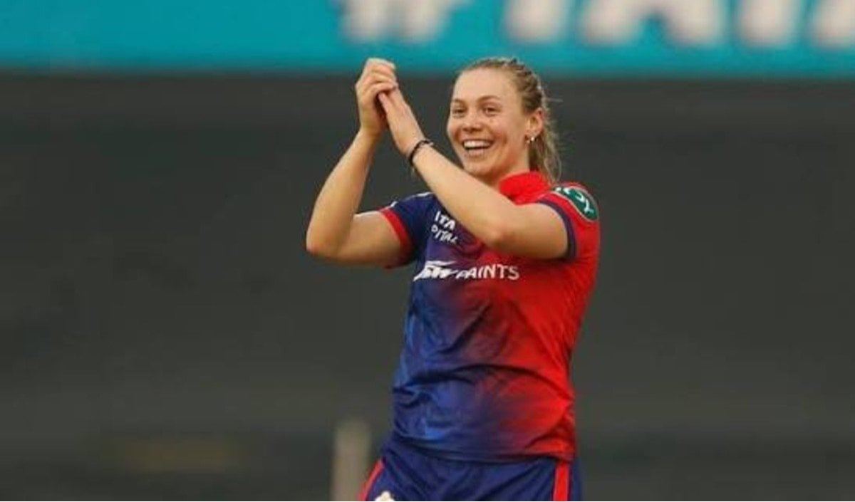 WPL 2027 Auction से पहले Mumbai Indians ने Tara Norris को 10 लाख में UP Warriorz से खरीदा