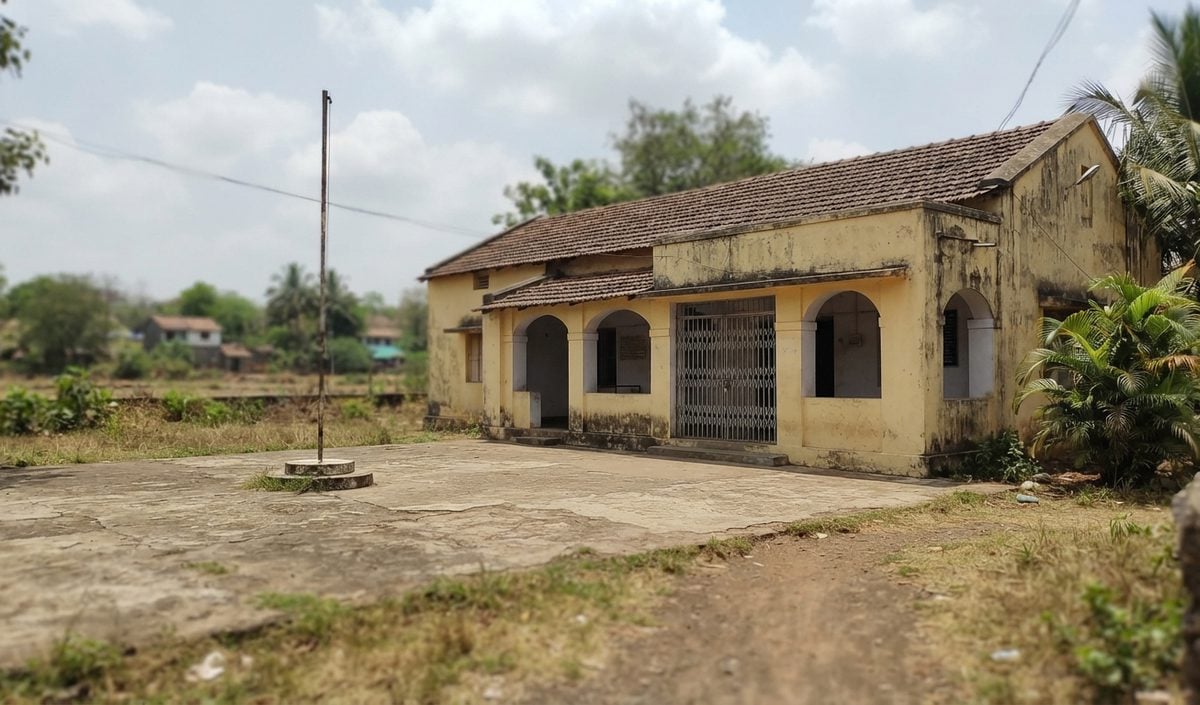 Thane में झील सौंदर्यीकरण गारंटी पत्र के बदले 7.5 लाख रुपये घूस लेते सरपंच गिरफ्तार