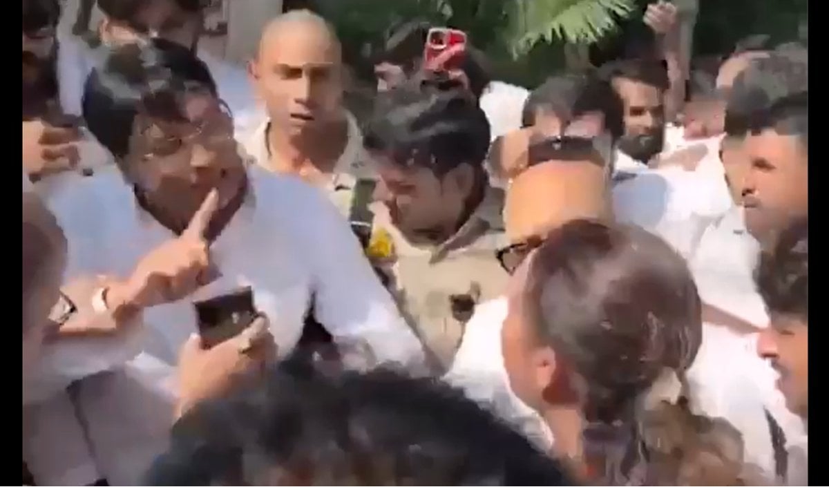 Ajay Rai के हटने से भड़का Power Tussle, लखनऊ कांग्रेस दफ्तर में गुटबाजी खुलकर सामने आई