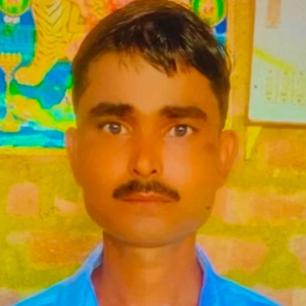 यमुनानगर में श्रमिक ने फंदा लगाकर दी जान:कमरे में गमछे से लटका मिला शव, पत्नी से अनबन के बाद परेशान रहने की बात आई सामने