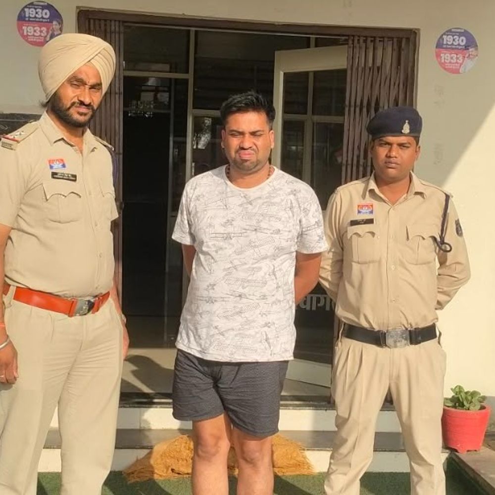 फर्म का माल बेचने वाले ने रकम नहीं की जमा:122 बोरी पाउडर दूसरे ठिकाने उतरवाया, 3.70 लाख का गबन; आरोपी गिरफ्तार