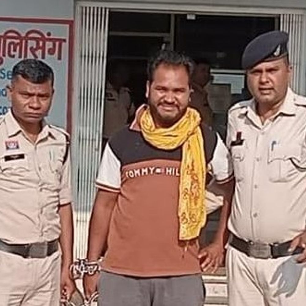 चाइल्ड हेल्पलाइन कार्यालय में महिला से मारपीट, यूट्यूबर गिरफ्तार:बच्ची की काउंसलिंग के दौरान विवाद, सरकारी काम में बाधा डालने-धमकी देने का भी आरोप