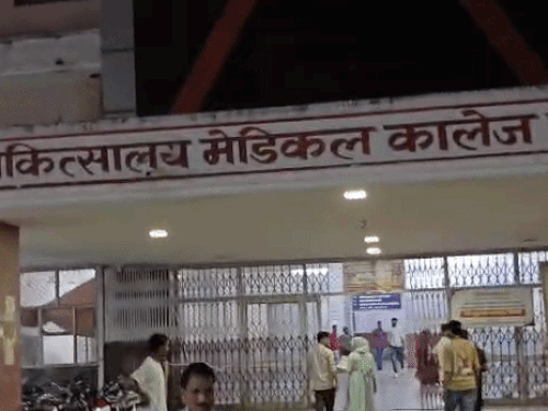 कोटा में नाबालिग से रेप, हॉस्पिटल में भर्ती:सहेली ने मेहंदी के बहाने परिचित के घर बुलाया था, खून से लथपथ घर लौटी; केस दर्ज