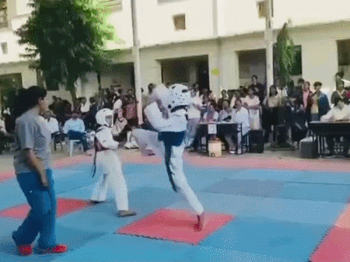 कोटा ने स्टेट लेवल पर ताइक्वांडो में जीते 11 पदक:अंडर-17 गर्ल्स ने जीती सेकेंड चैंपियनशिप ट्रॉफी; प्लेयर्स का किया स्वागत