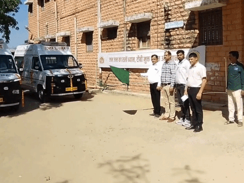 जालोर-बागरा को मिली नई 108 एंबुलेंस:पुरानी हो गईं खटारा, दिसंबर में 3 और मिलेंगी; मरीजों को राहत